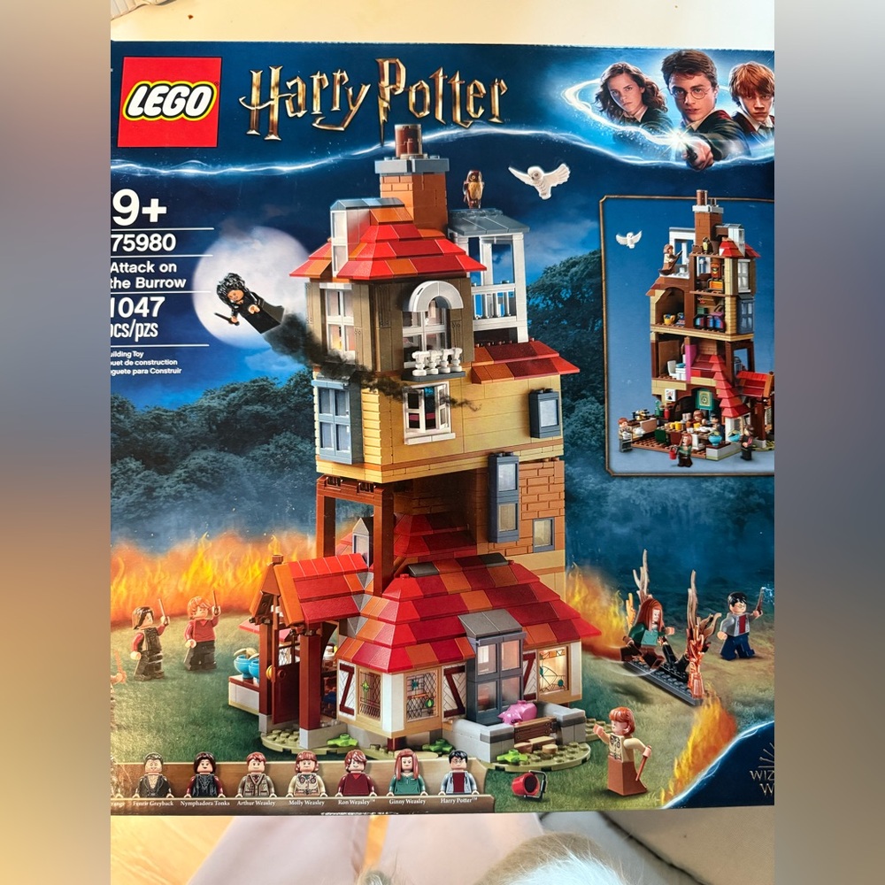 LEGO 75980 Harry Potter Attack on the Burrow